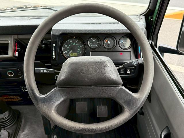 ディフェンダー １１０ＳＥ　５速ＭＴ　パワーステアリング　ＡＢＳ　ＥＴＣ　ＮＯＸ．ＰＭ適合車（23枚目）