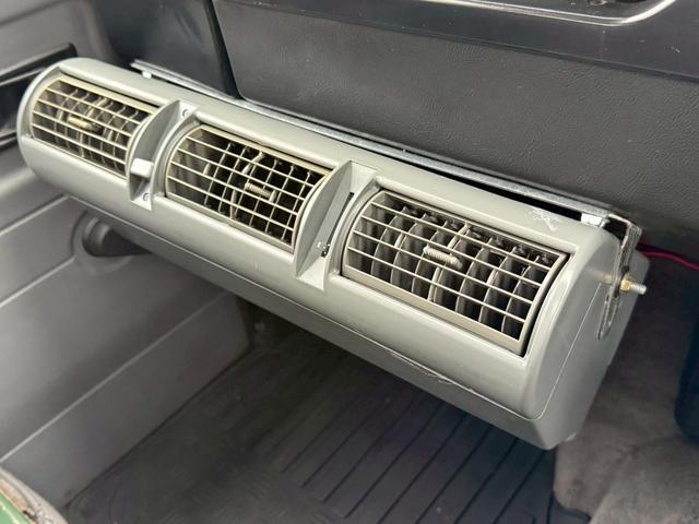 ディフェンダー １１０ＳＥ　５速ＭＴ　パワーステアリング　ＡＢＳ　ＥＴＣ　ＮＯＸ．ＰＭ適合車（31枚目）