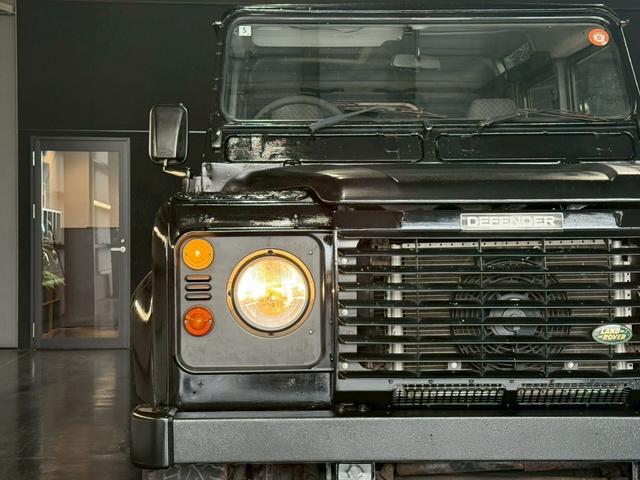 ディフェンダー １１０ＳＥ　５速ＭＴ　パワーステアリング　ＡＢＳ　ＥＴＣ　ＮＯＸ．ＰＭ適合車（33枚目）