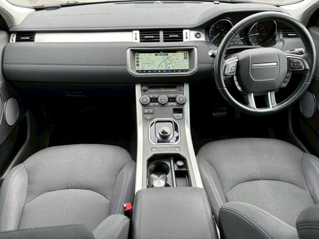 レンジローバーイヴォーク ＳＥ　純正ナビ　全方位カメラ　フルセグＴＶ　シートヒーター　スマートキープッシュスタート　ＭＥＲＩＤＩＡＮサウンドシステム　パワーバックドア　Ｂｌｕｅｔｏｏｔｈ　ドラレコ　ＥＴＣ　純正１８インチアルミ（3枚目）