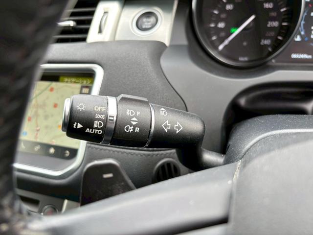 レンジローバーイヴォーク ＳＥ　純正ナビ　全方位カメラ　フルセグＴＶ　シートヒーター　スマートキープッシュスタート　ＭＥＲＩＤＩＡＮサウンドシステム　パワーバックドア　Ｂｌｕｅｔｏｏｔｈ　ドラレコ　ＥＴＣ　純正１８インチアルミ（26枚目）