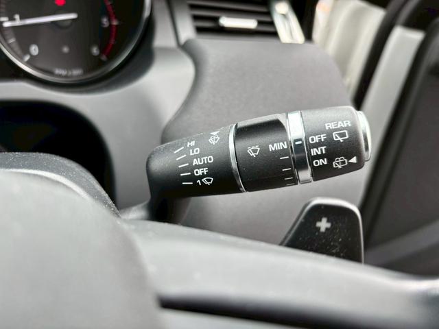 レンジローバーイヴォーク ＳＥ　純正ナビ　全方位カメラ　フルセグＴＶ　シートヒーター　スマートキープッシュスタート　ＭＥＲＩＤＩＡＮサウンドシステム　パワーバックドア　Ｂｌｕｅｔｏｏｔｈ　ドラレコ　ＥＴＣ　純正１８インチアルミ（27枚目）