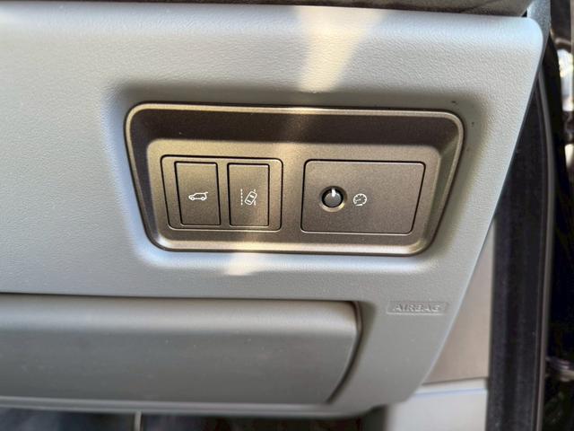 レンジローバーイヴォーク SEプラス 本革シート 純正ナビ 全方位カメラ フルセグTV シートヒーター スマートキープッシュスタート MERIDIANサウンドシステム パワーバックドア Bluetooth ETC 純正18インチアルミ(32枚目)