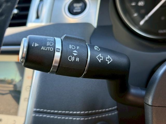 レンジローバーイヴォーク SEプラス 本革シート 純正ナビ 全方位カメラ フルセグTV シートヒーター スマートキープッシュスタート MERIDIANサウンドシステム パワーバックドア Bluetooth ETC 純正18インチアルミ(38枚目)