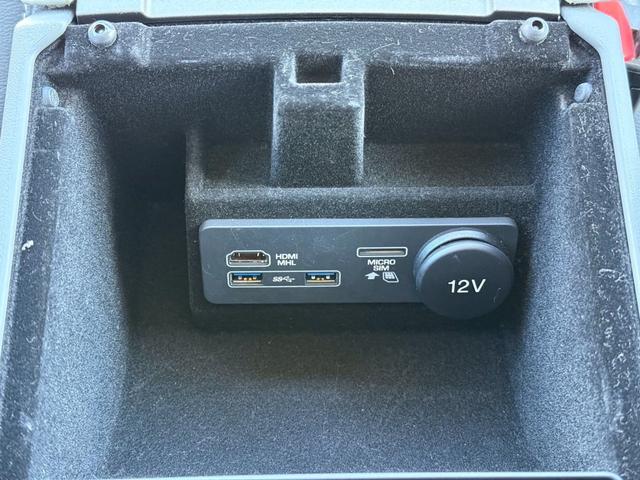 レンジローバーイヴォーク SEプラス 本革シート 純正ナビ 全方位カメラ フルセグTV シートヒーター スマートキープッシュスタート MERIDIANサウンドシステム パワーバックドア Bluetooth ETC 純正18インチアルミ(41枚目)