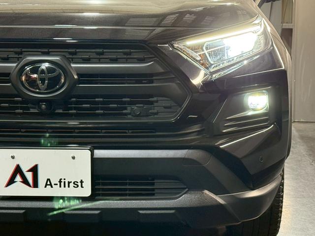 RAV4 アドベンチャー オフロードパッケージII 純正10.5インチナビ パノラミックビューモニター 前席パワーシート シートヒーター シートエアコン デジタルインナーミラー パワーバックドア Bluetooth フルセグTV 純正18インチアルミ(4枚目)