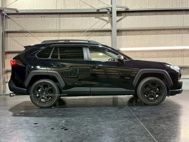 RAV4 アドベンチャー オフロードパッケージII 純正10.5インチナビ パノラミックビューモニター 前席パワーシート シートヒーター シートエアコン デジタルインナーミラー パワーバックドア Bluetooth フルセグTV 純正18インチアルミ(10枚目)