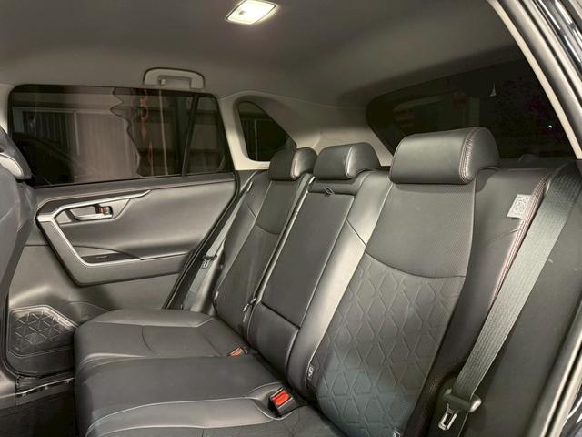RAV4 アドベンチャー オフロードパッケージII 純正10.5インチナビ パノラミックビューモニター 前席パワーシート シートヒーター シートエアコン デジタルインナーミラー パワーバックドア Bluetooth フルセグTV 純正18インチアルミ(21枚目)