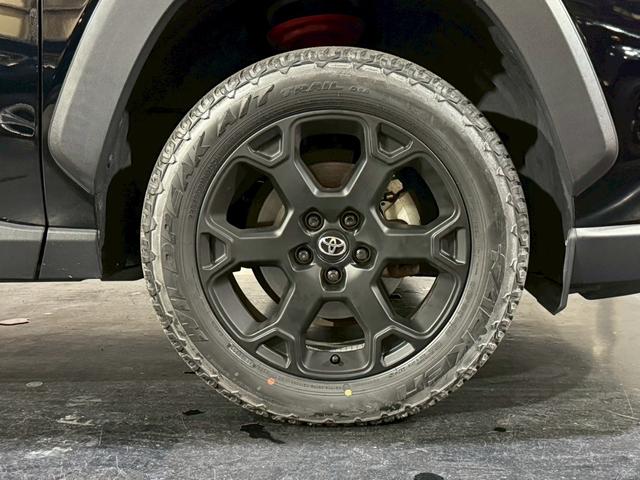 RAV4 アドベンチャー オフロードパッケージII 純正10.5インチナビ パノラミックビューモニター 前席パワーシート シートヒーター シートエアコン デジタルインナーミラー パワーバックドア Bluetooth フルセグTV 純正18インチアルミ(52枚目)