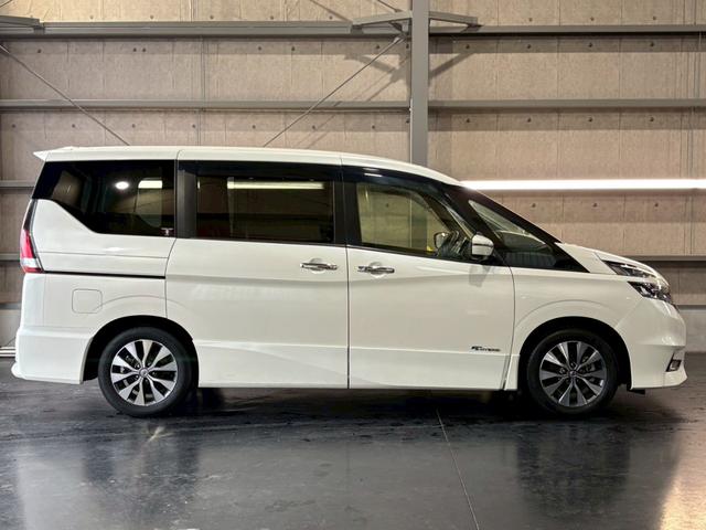 セレナ ハイウェイスター　Ｖセレクション　純正９インチナビ　プロパイロット　アラウンドビューモニター　フリップダウンモニター　両側電動スライドドア　スマートルームミラー　ドライブレコーダー　フルセグＴＶ　Ｂｌｕｅｔｏｏｔｈ　純正アルミホイール（10枚目）