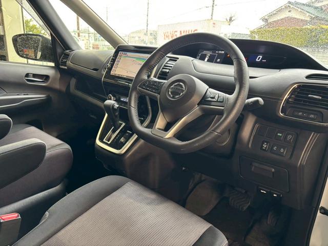 セレナ ハイウェイスター　Ｖセレクション　純正９インチナビ　プロパイロット　アラウンドビューモニター　フリップダウンモニター　両側電動スライドドア　スマートルームミラー　ドライブレコーダー　フルセグＴＶ　Ｂｌｕｅｔｏｏｔｈ　純正アルミホイール（16枚目）