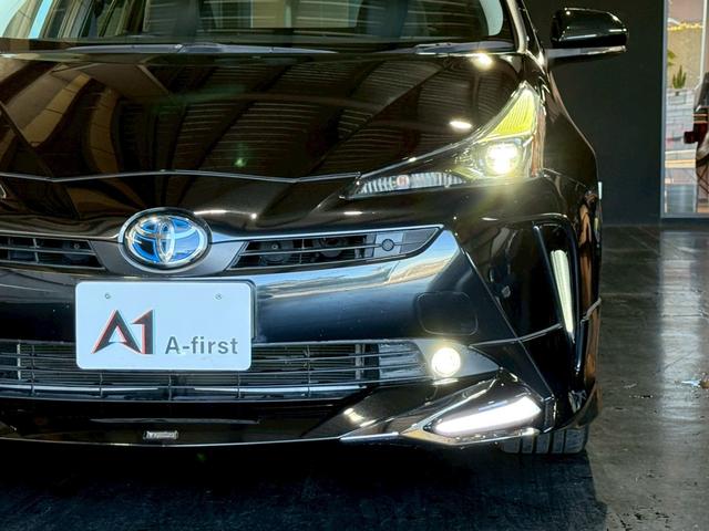 プリウス Ｓツーリングセレクション・ブラックエディション　フルエアロ　純正ディスプレイオーディオ　バックカメラ　黒革シート　シートヒーター　トヨタセーフティセンス　ＬＥＤヘッドライト　レーダークルーズコントロール　スマートキープッシュスタート　純正アルミ（4枚目）