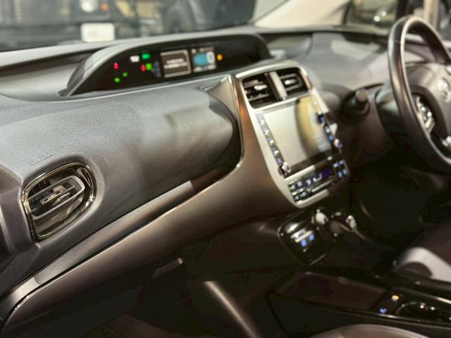 プリウス Ｓツーリングセレクション・ブラックエディション　フルエアロ　純正ディスプレイオーディオ　バックカメラ　黒革シート　シートヒーター　トヨタセーフティセンス　ＬＥＤヘッドライト　レーダークルーズコントロール　スマートキープッシュスタート　純正アルミ（19枚目）