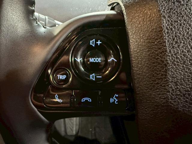 プリウス Ｓツーリングセレクション・ブラックエディション　フルエアロ　純正ディスプレイオーディオ　バックカメラ　黒革シート　シートヒーター　トヨタセーフティセンス　ＬＥＤヘッドライト　レーダークルーズコントロール　スマートキープッシュスタート　純正アルミ（24枚目）