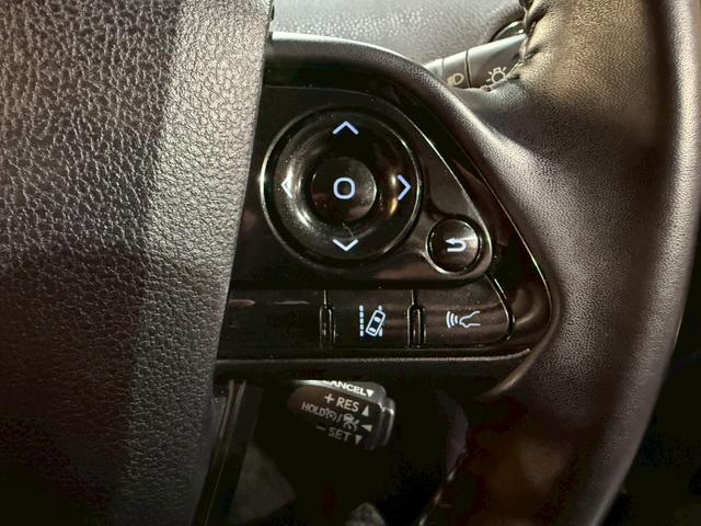 プリウス Ｓツーリングセレクション・ブラックエディション　フルエアロ　純正ディスプレイオーディオ　バックカメラ　黒革シート　シートヒーター　トヨタセーフティセンス　ＬＥＤヘッドライト　レーダークルーズコントロール　スマートキープッシュスタート　純正アルミ（25枚目）