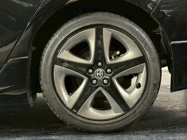 プリウス Ｓツーリングセレクション・ブラックエディション　フルエアロ　純正ディスプレイオーディオ　バックカメラ　黒革シート　シートヒーター　トヨタセーフティセンス　ＬＥＤヘッドライト　レーダークルーズコントロール　スマートキープッシュスタート　純正アルミ（49枚目）