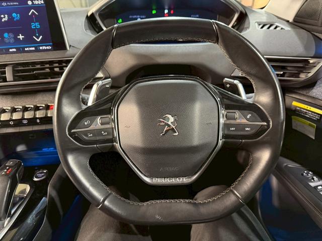 ３００８ アリュール　ＬＥＤパッケージ　純正ナビ　パノラミックサンルーフ　スマートキープッシュスタート　Ｂｌｕｅｔｏｏｔｈ　バックカメラ　ハーフレザーシート　ＥＴＣ　ＬＥＤヘッドライト　クルーズコントロール　純正１８インチアルミ（26枚目）