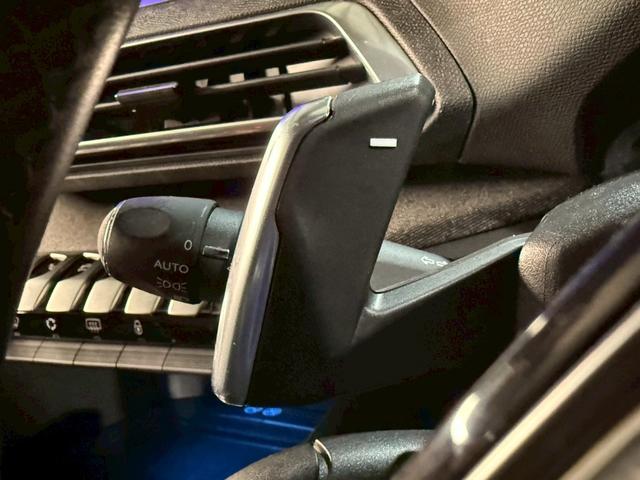 ３００８ アリュール　ＬＥＤパッケージ　純正ナビ　パノラミックサンルーフ　スマートキープッシュスタート　Ｂｌｕｅｔｏｏｔｈ　バックカメラ　ハーフレザーシート　ＥＴＣ　ＬＥＤヘッドライト　クルーズコントロール　純正１８インチアルミ（29枚目）