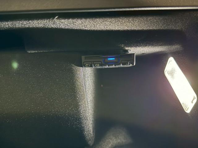 ３００８ アリュール　ＬＥＤパッケージ　純正ナビ　パノラミックサンルーフ　スマートキープッシュスタート　Ｂｌｕｅｔｏｏｔｈ　バックカメラ　ハーフレザーシート　ＥＴＣ　ＬＥＤヘッドライト　クルーズコントロール　純正１８インチアルミ（39枚目）