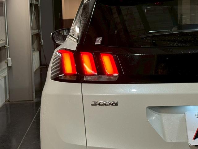 ３００８ アリュール　ＬＥＤパッケージ　純正ナビ　パノラミックサンルーフ　スマートキープッシュスタート　Ｂｌｕｅｔｏｏｔｈ　バックカメラ　ハーフレザーシート　ＥＴＣ　ＬＥＤヘッドライト　クルーズコントロール　純正１８インチアルミ（45枚目）