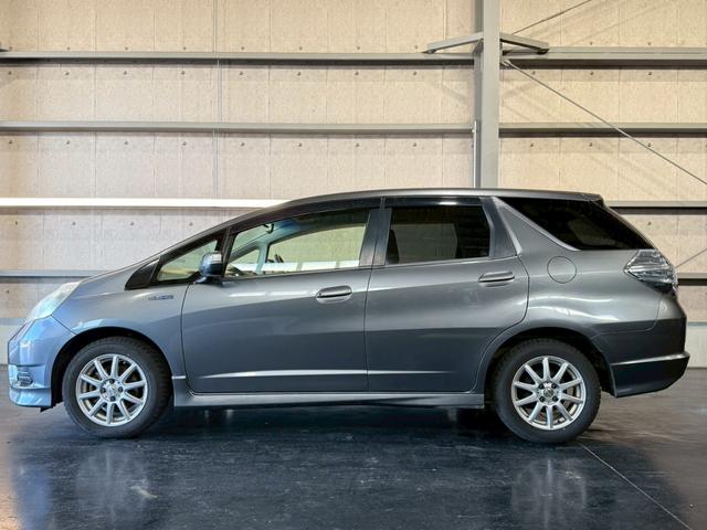 フィットシャトルハイブリッド ハイブリッド・スマートセレクション　純正ナビ　バックカメラ　ＥＴＣ　ハーフレザーシート　クルーズコントロール　フルセグＴＶ　Ｂｌｕｅｔｏｏｔｈ　スマートキー　電動格納ミラー　オートライト　フロントフォグランプ　１５インチアルミ（14枚目）