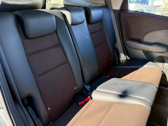 フィットシャトルハイブリッド ハイブリッド・スマートセレクション　純正ナビ　バックカメラ　ＥＴＣ　ハーフレザーシート　クルーズコントロール　フルセグＴＶ　Ｂｌｕｅｔｏｏｔｈ　スマートキー　電動格納ミラー　オートライト　フロントフォグランプ　１５インチアルミ（18枚目）