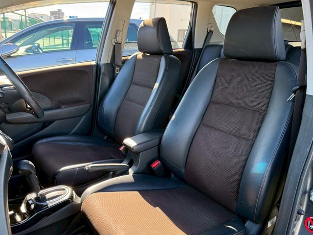 フィットシャトルハイブリッド ハイブリッド・スマートセレクション　純正ナビ　バックカメラ　ＥＴＣ　ハーフレザーシート　クルーズコントロール　フルセグＴＶ　Ｂｌｕｅｔｏｏｔｈ　スマートキー　電動格納ミラー　オートライト　フロントフォグランプ　１５インチアルミ（20枚目）