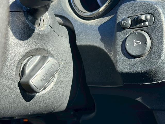 フィットシャトルハイブリッド ハイブリッド・スマートセレクション　純正ナビ　バックカメラ　ＥＴＣ　ハーフレザーシート　クルーズコントロール　フルセグＴＶ　Ｂｌｕｅｔｏｏｔｈ　スマートキー　電動格納ミラー　オートライト　フロントフォグランプ　１５インチアルミ（35枚目）