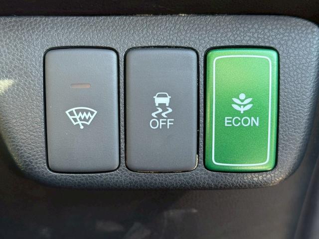 フィットシャトルハイブリッド ハイブリッド・スマートセレクション　純正ナビ　バックカメラ　ＥＴＣ　ハーフレザーシート　クルーズコントロール　フルセグＴＶ　Ｂｌｕｅｔｏｏｔｈ　スマートキー　電動格納ミラー　オートライト　フロントフォグランプ　１５インチアルミ（36枚目）