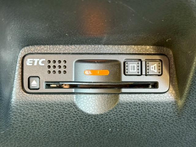 フィットシャトルハイブリッド ハイブリッド・スマートセレクション　純正ナビ　バックカメラ　ＥＴＣ　ハーフレザーシート　クルーズコントロール　フルセグＴＶ　Ｂｌｕｅｔｏｏｔｈ　スマートキー　電動格納ミラー　オートライト　フロントフォグランプ　１５インチアルミ（39枚目）