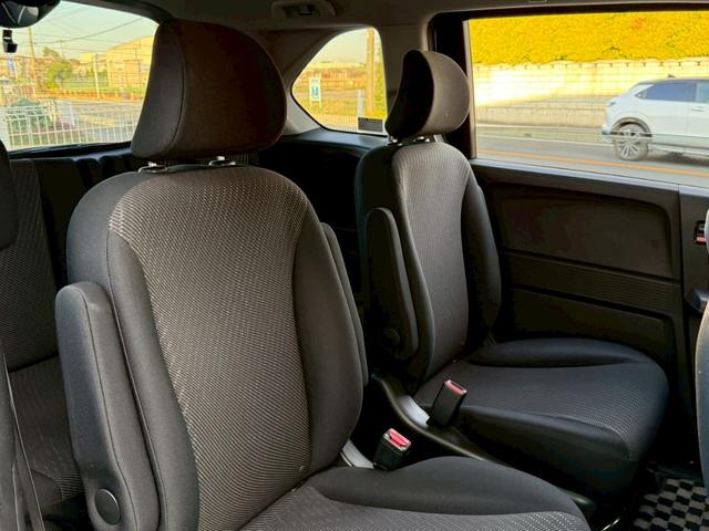 フリードハイブリッド ジャストセレクション　６人乗り　カロッツェリアナビ　電動スライドドア　バックカメラ　ＴＶ　Ｂｌｕｅｔｏｏｔｈ　ドライブレコーダー　クルーズコントロール　ＥＴＣ　スマートキー　オートライト　電動格納ミラー　オートエアコン（19枚目）