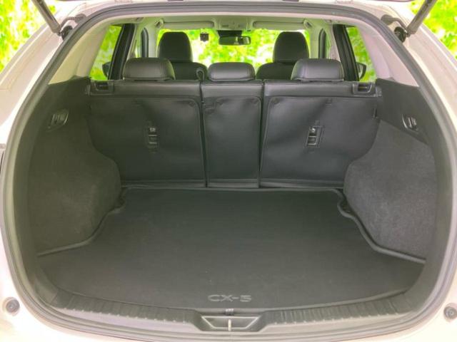 ＣＸ－５ ＸＤブラックトーンエディション　新品タイヤ／ＢＯＳＥ／保証書／純正　１０インチ　ＳＤナビ／アイアクティブセンス（マツダ）／シートヒーター　前席／３６０°ビューモニター／車線逸脱防止支援システム／シート　ハーフレザー／電動バックドア（8枚目）
