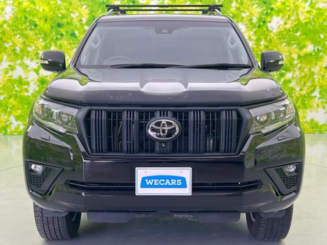 WECARSでは各商談席に大型モニターをご用意しております!見やすい大画面でゆったりと全国の在庫をご覧いただけます!是非ご来店お待ちしております!