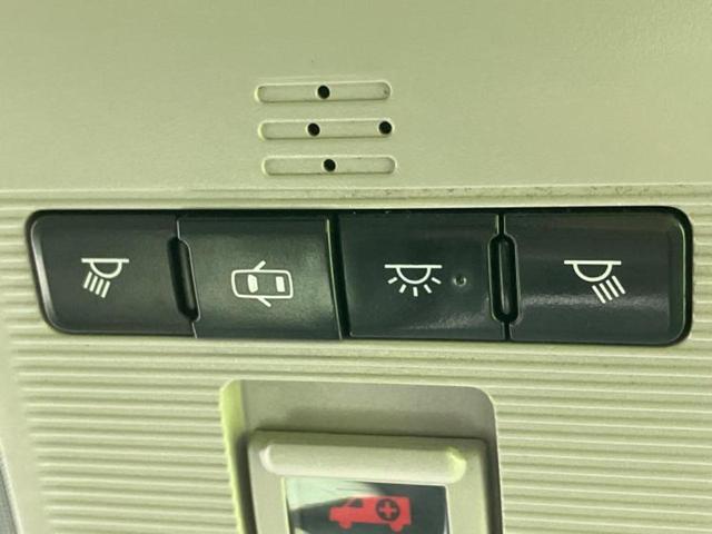 ＷＥＣＡＲＳの展示場では実際に見て、触ってお車をお選びいただけます！知識の豊富な営業スタッフが様々なカーライフをご提案いたします！