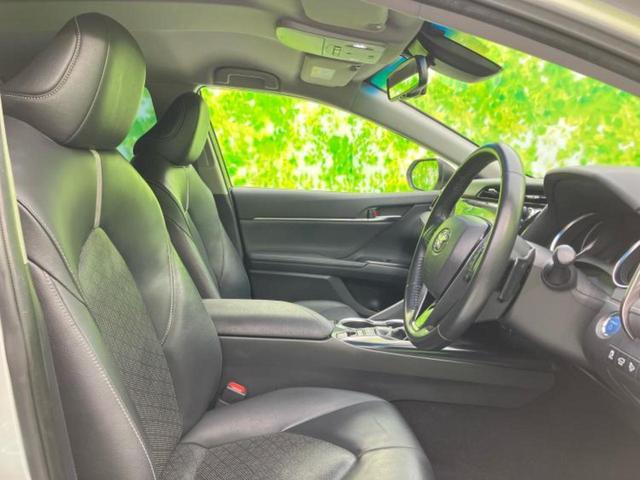 カムリ ＷＳレザーパッケージ　ＴＲＤエアロ／保証書／純正　８インチ　ＳＤナビ／トヨタセーフティセンス／シートヒーター／車線逸脱防止支援システム／シート　合皮／ドライブレコーダー　社外／ヘッドランプ　ＬＥＤ／ＵＳＢジャック　禁煙車（4枚目）