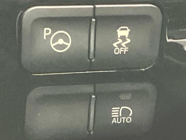 国産車から輸入車まで多様なお客様のニーズのお応えできるように、全国規模で豊富な在庫展開！車のことならＷＥＣＡＲＳへ！