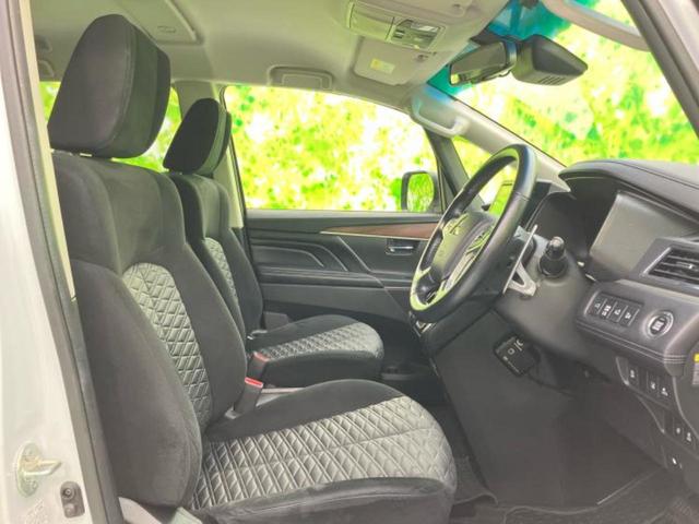 デリカＤ：５ ４ＷＤ　Ｐ　新品タイヤ／保証書／社外　９インチ　ＳＤナビ／衝突安全装置／両側電動スライドドア／シートヒーター／全方位モニター／車線逸脱防止支援システム／電動バックドア／ヘッドランプ　ＬＥＤ　衝突被害軽減システム（4枚目）