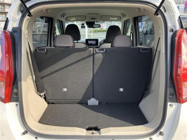 ＷＥＣＡＲＳでは各商談席に大型モニターをご用意しております！見やすい大画面でゆったりと全国の在庫をご覧いただけます！是非ご来店お待ちしております！