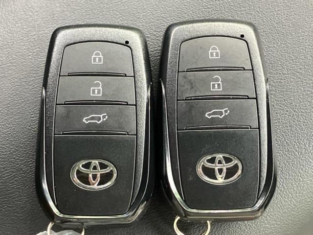 プリウス Ｚ　保証書／ディスプレイオーディオ＋ナビ１２．３インチ／トヨタセーフティセンス／エアーシート　前席／パノラミックビューモニター／車線逸脱防止支援システム／シート　合皮　衝突被害軽減システム　全周囲カメラ（33枚目）