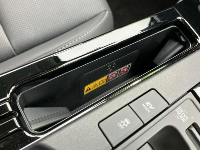 プリウス Ｚ　保証書／ディスプレイオーディオ＋ナビ１２．３インチ／トヨタセーフティセンス／エアーシート　前席／パノラミックビューモニター／車線逸脱防止支援システム／シート　合皮　衝突被害軽減システム　全周囲カメラ（35枚目）
