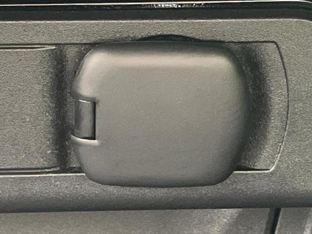 プリウス Ｚ　保証書／ディスプレイオーディオ＋ナビ１２．３インチ／トヨタセーフティセンス／エアーシート　前席／パノラミックビューモニター／車線逸脱防止支援システム／シート　合皮　衝突被害軽減システム　全周囲カメラ（41枚目）