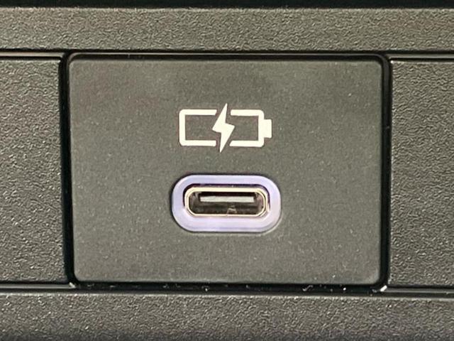 プリウス Ｚ　保証書／ディスプレイオーディオ＋ナビ１２．３インチ／トヨタセーフティセンス／エアーシート　前席／パノラミックビューモニター／車線逸脱防止支援システム／シート　合皮　衝突被害軽減システム　全周囲カメラ（42枚目）