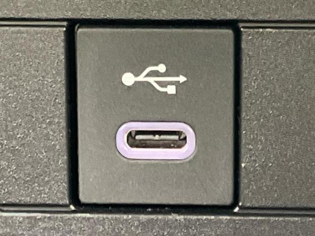 プリウス Ｚ　保証書／ディスプレイオーディオ＋ナビ１２．３インチ／トヨタセーフティセンス／エアーシート　前席／パノラミックビューモニター／車線逸脱防止支援システム／シート　合皮　衝突被害軽減システム　全周囲カメラ（43枚目）