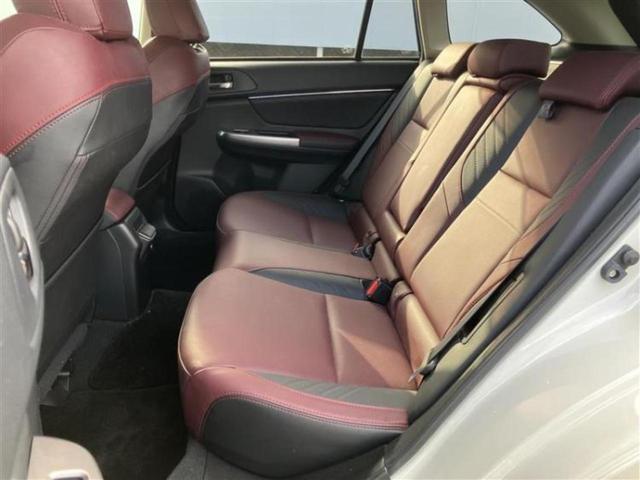 ＷＥＣＡＲＳでは各商談席に大型モニターをご用意しております！見やすい大画面でゆったりと全国の在庫をご覧いただけます！是非ご来店お待ちしております！