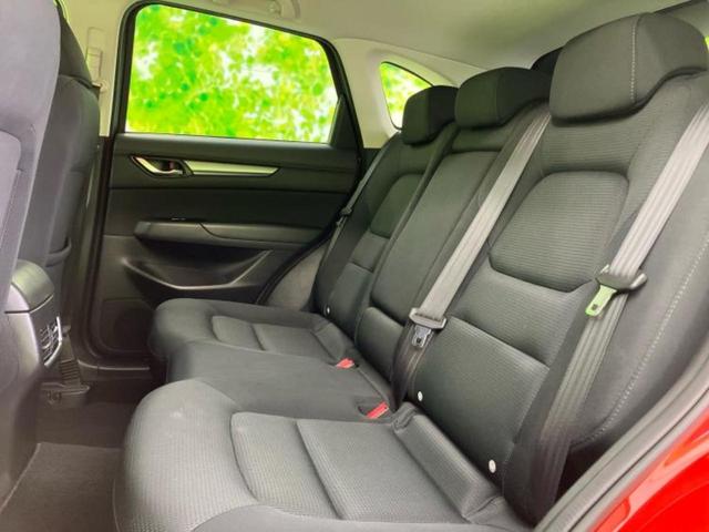 ＷＥＣＡＲＳでは各商談席に大型モニターをご用意しております！見やすい大画面でゆったりと全国の在庫をご覧いただけます！是非ご来店お待ちしております！