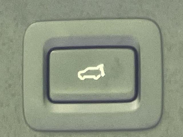 お車に合わせて無料保証以外にも、保証範囲、期間、距離を拡充させた有料保証もご用意しております！中古車の購入が初めてで不安・・・というお客様もご安心ください！