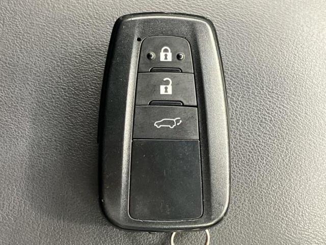 ＷＥＣＡＲＳでは各商談席に大型モニターをご用意しております！見やすい大画面でゆったりと全国の在庫をご覧いただけます！是非ご来店お待ちしております！