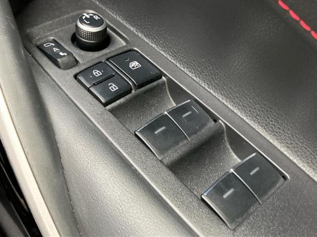 国産車から輸入車まで多様なお客様のニーズのお応えできるように、全国規模で豊富な在庫展開！車のことならＷＥＣＡＲＳへ！