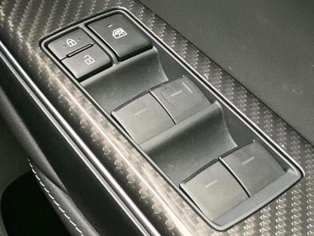 国産車から輸入車まで多様なお客様のニーズのお応えできるように、全国規模で豊富な在庫展開！車のことならＷＥＣＡＲＳへ！