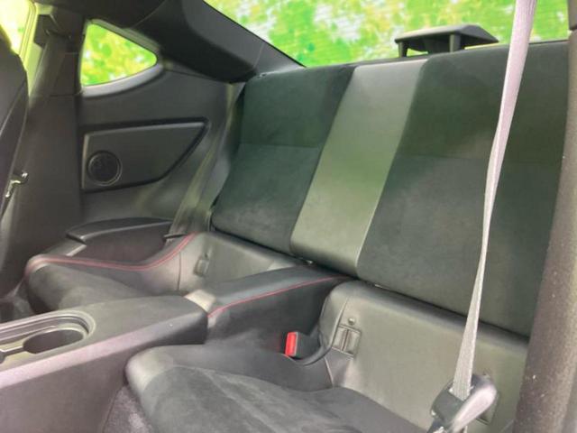 ＷＥＣＡＲＳでは各商談席に大型モニターをご用意しております！見やすい大画面でゆったりと全国の在庫をご覧いただけます！是非ご来店お待ちしております！